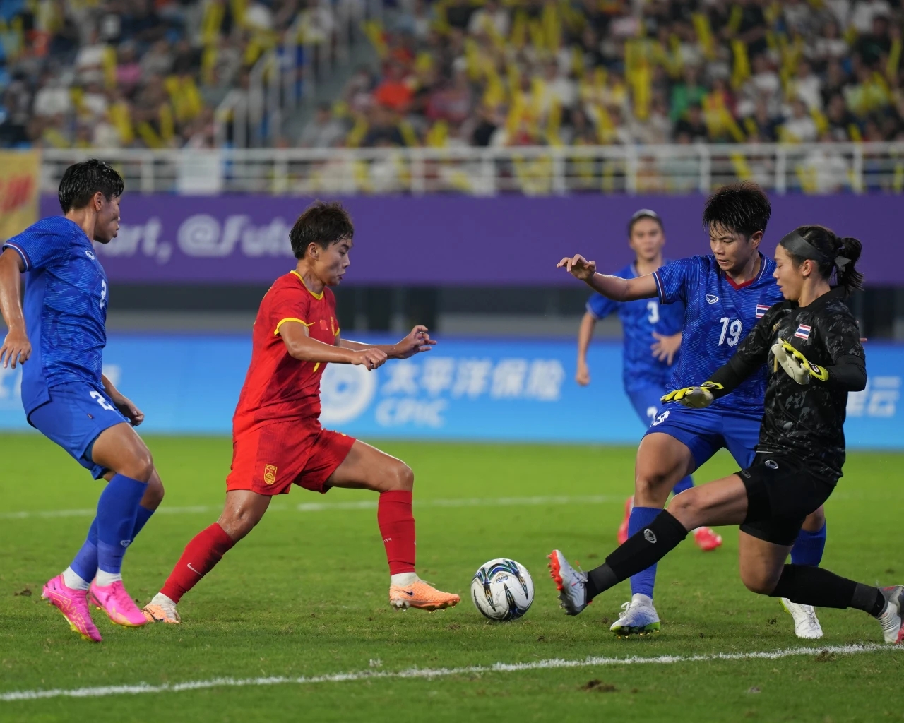泰国女足联赛激烈对决的精彩细节(泰国女足联赛激烈对决的精彩细节视频)